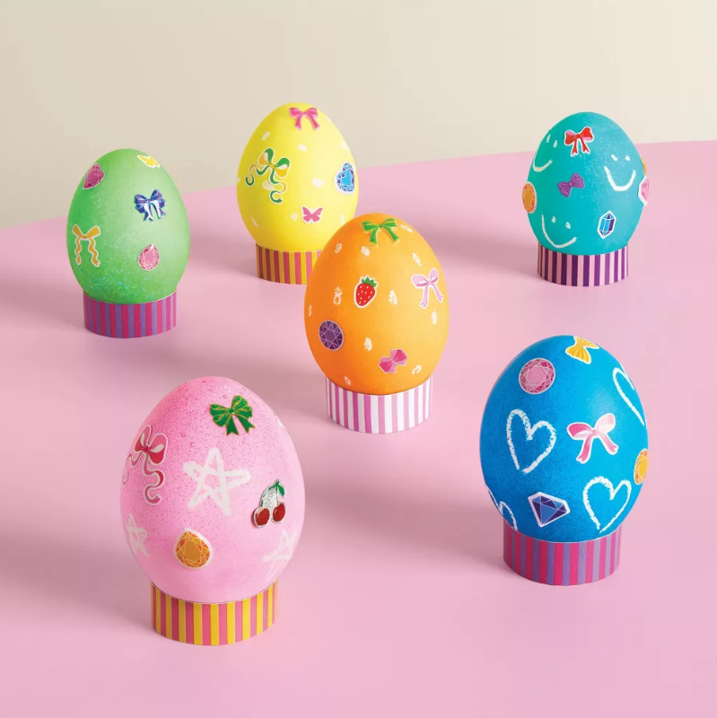 Kit para decorar huevos de pascua.